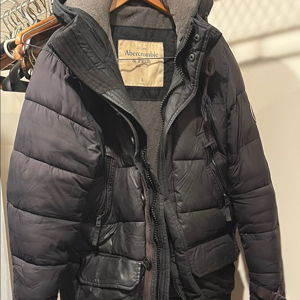 Abercrombie & Fitch Men's Dark Gray Puffer Jacket